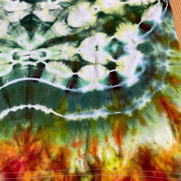 handmade tie dyed unisex tshirt XL pot leaf green gold vneck - Picture 4 of 8